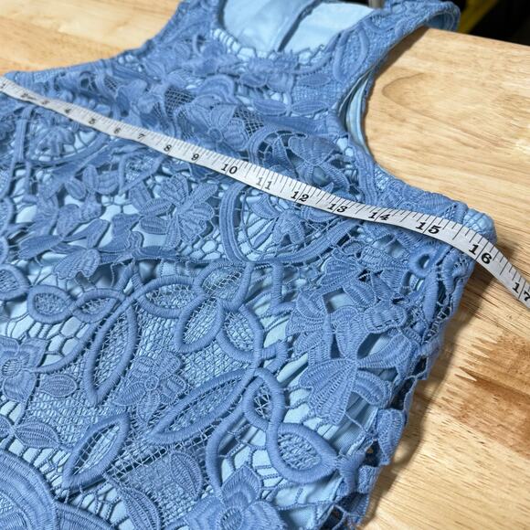 Lovers + Friends Caspian Shift Lace Blue Dress Size XS EUC Floral Scalloped Hem - Picture 8 of 10